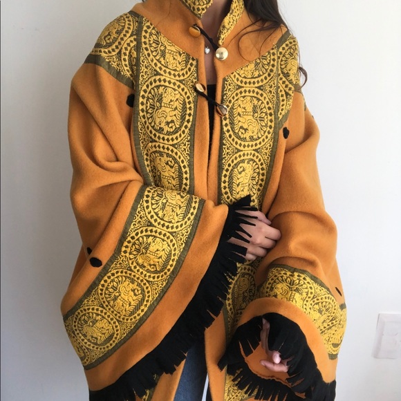 Vintage mustard embroidered wool boho cape OS - Picture 2 of 8